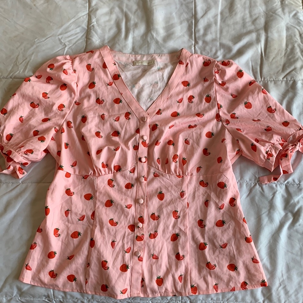 Belle poque strawberry blouse